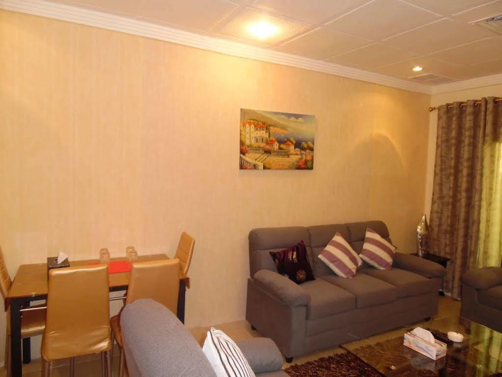 Leader Apartments 2 Kuwait City Екстер'єр фото